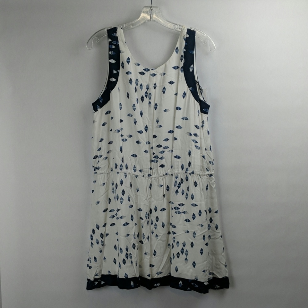 Olive and oak jumper size large white blue